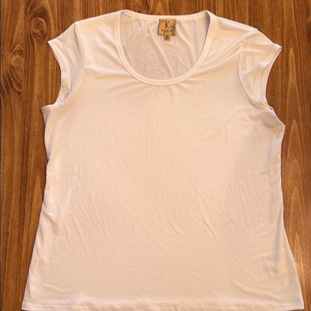 Kasper White Short Sleeve Women's Tee
